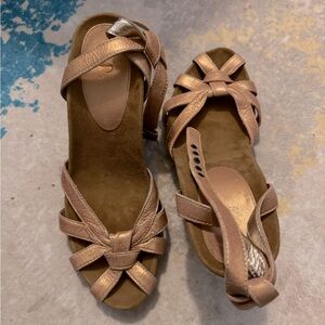 G series wedges sandals US9